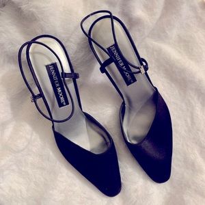 JENNIFER MOORE black satin sling back heels!!